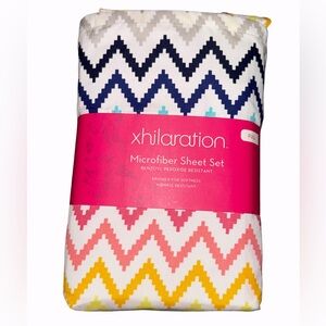 Xhilaration Chevron Microfiber Sheet Set - Pink, Yellow, Blue
FULL
New with Tags